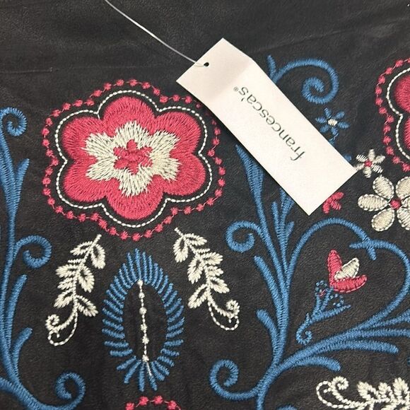 NWT Francesca’s embroidered skirt size medium. Suede feel. - Picture 2 of 11